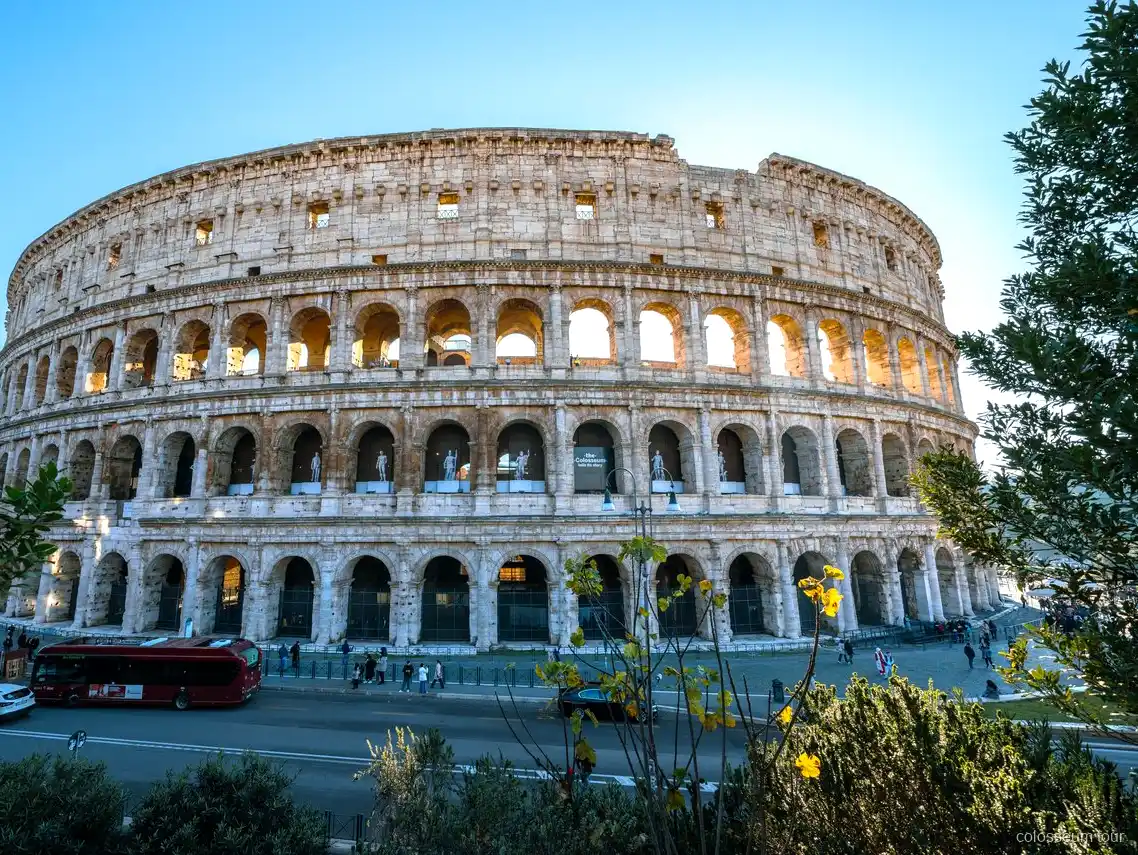 Tour premium de l'Hipogeu Subterrani del Colosseum amb guia amb llicència